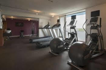 Hilton Orly Airport Hotel 4*
